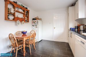 Kitchen/Breakfast Room- click for photo gallery
